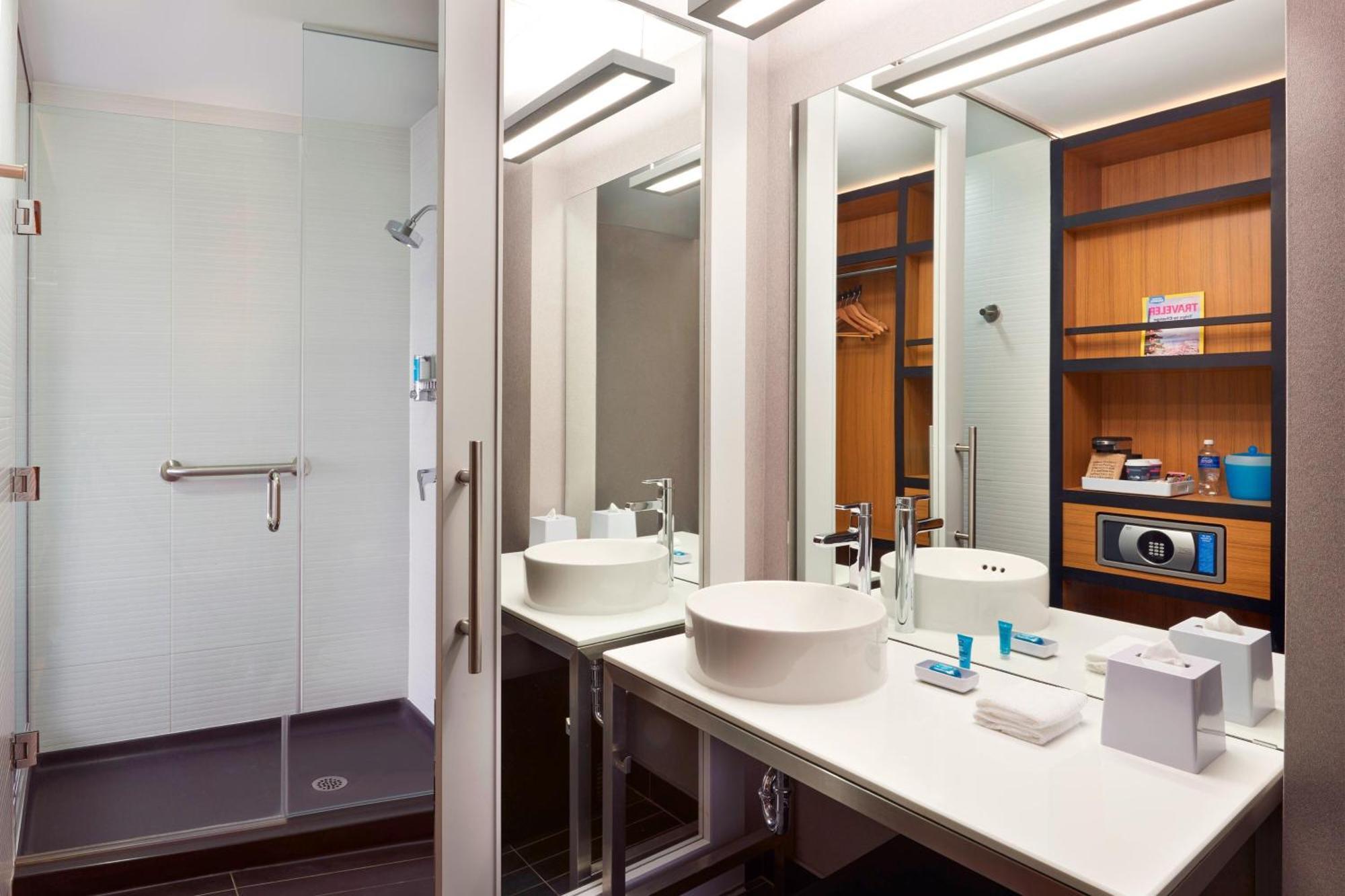 Aloft Vaughan Mills Екстер'єр фото