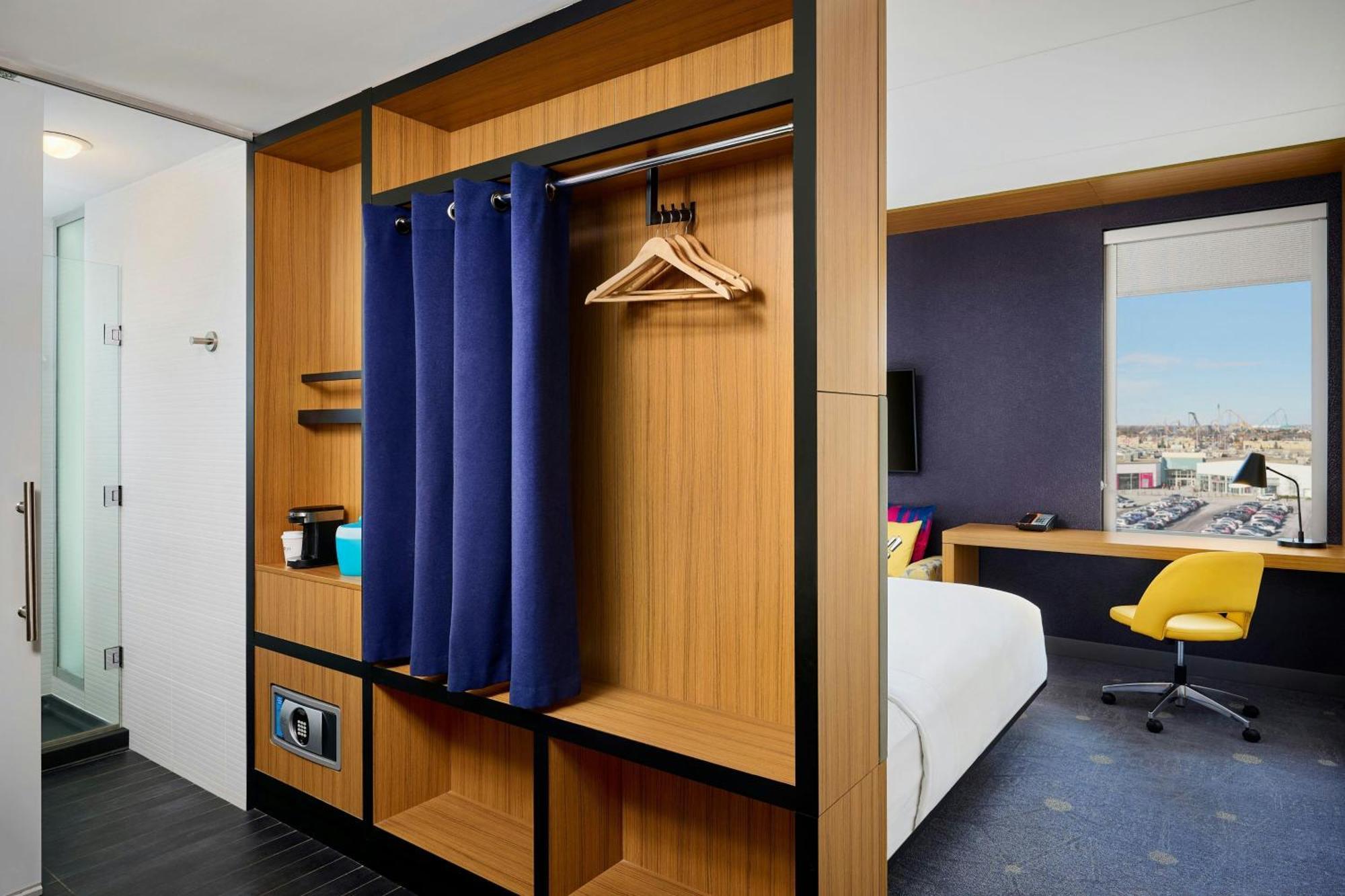 Aloft Vaughan Mills Екстер'єр фото