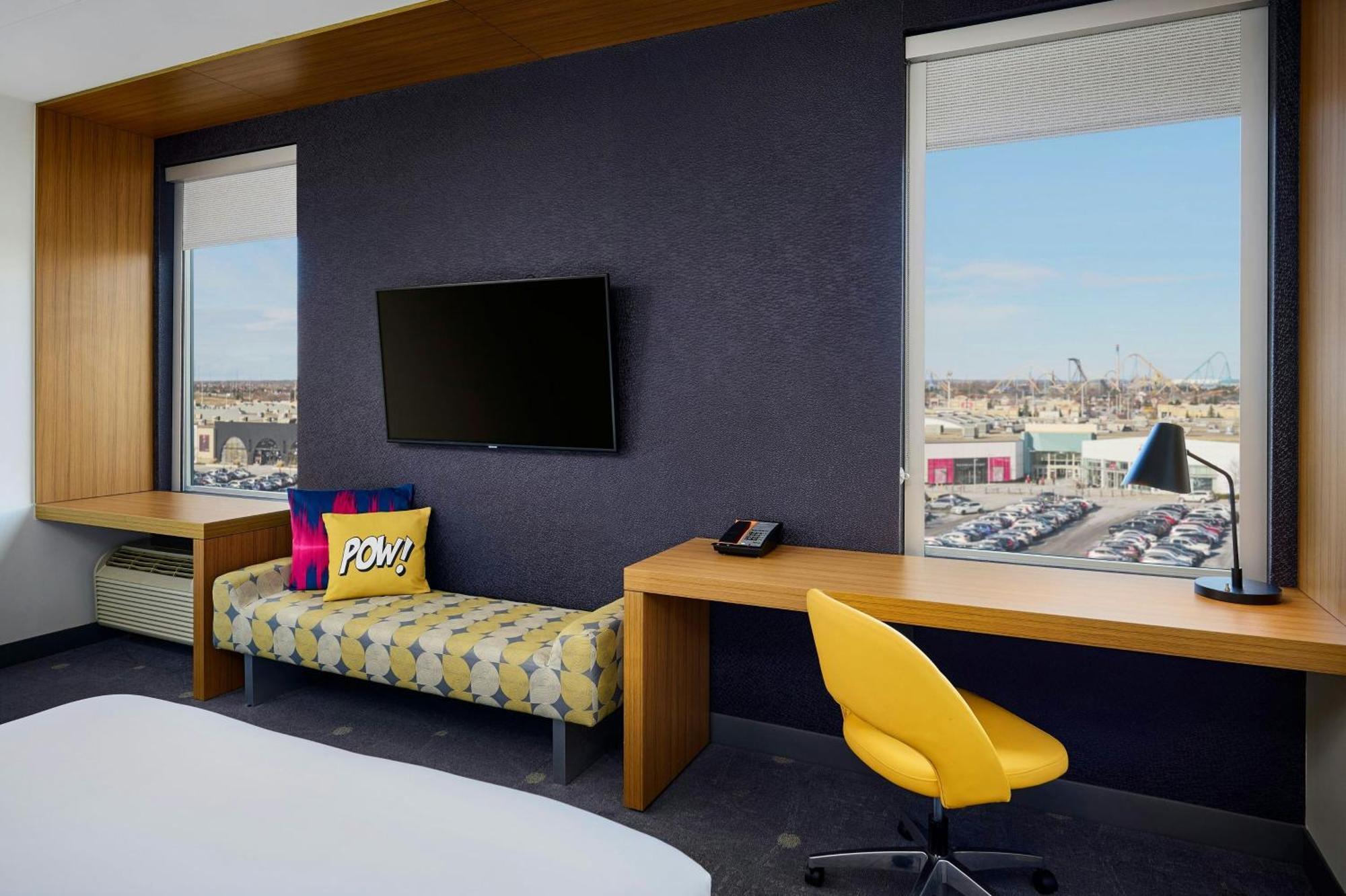 Aloft Vaughan Mills Екстер'єр фото