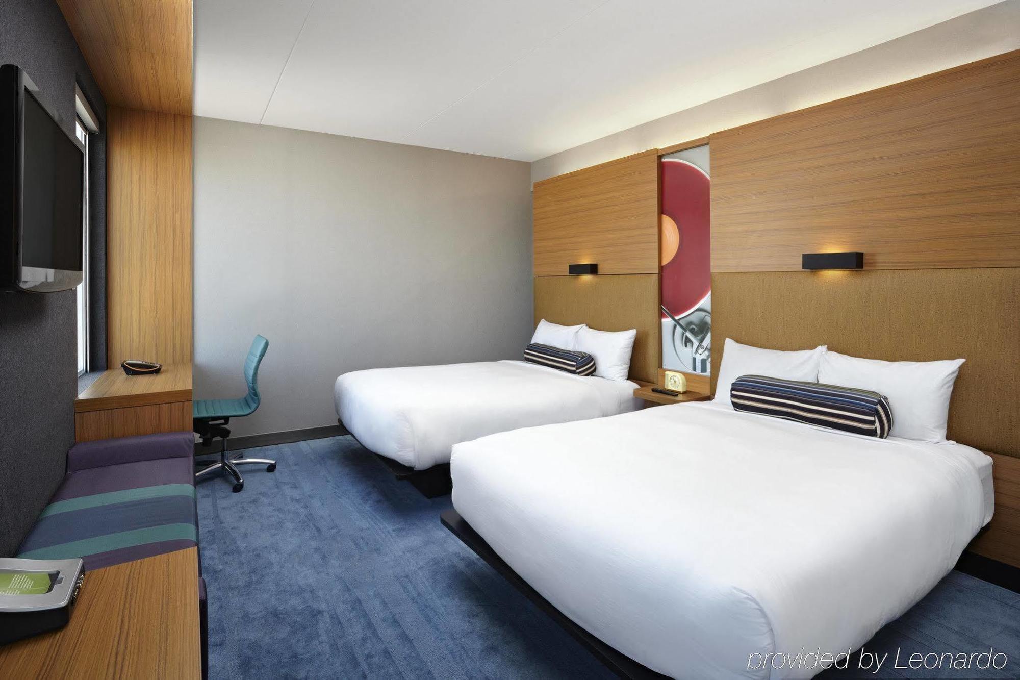 Aloft Vaughan Mills Екстер'єр фото